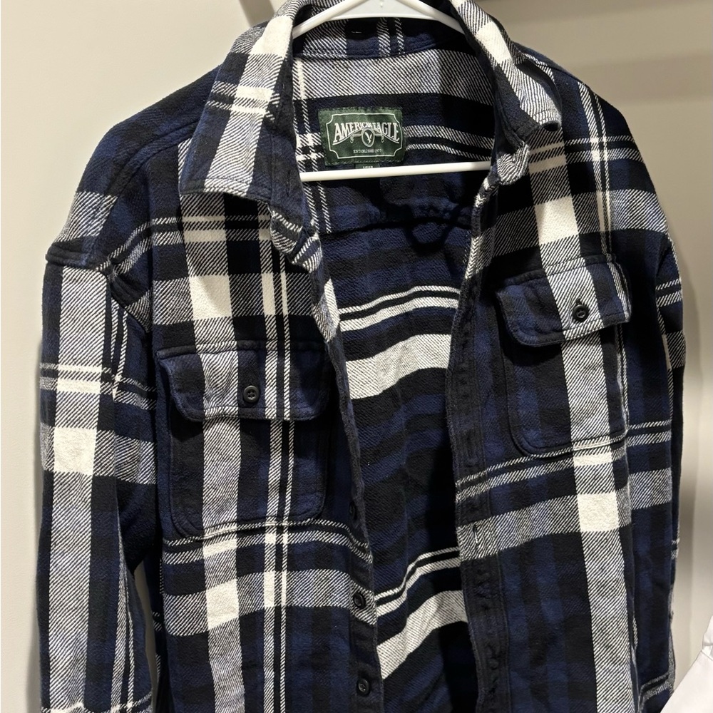 American Eagle Outfitters Blue and White Plaid Casual Button Down Shirt
